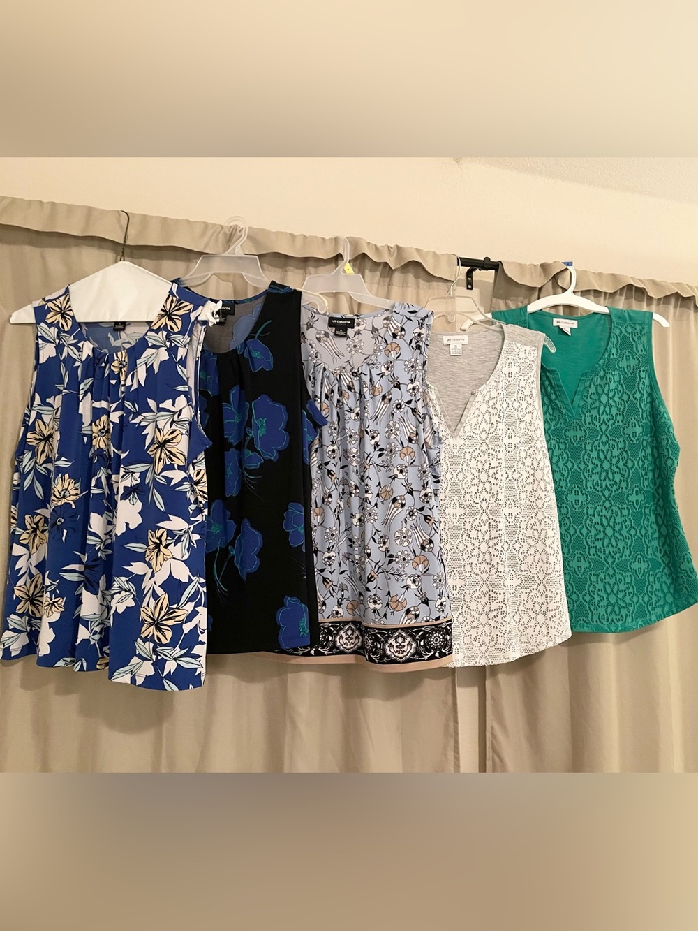 Mixed Liz Claiborne Sleeveless Tops Set Size XL